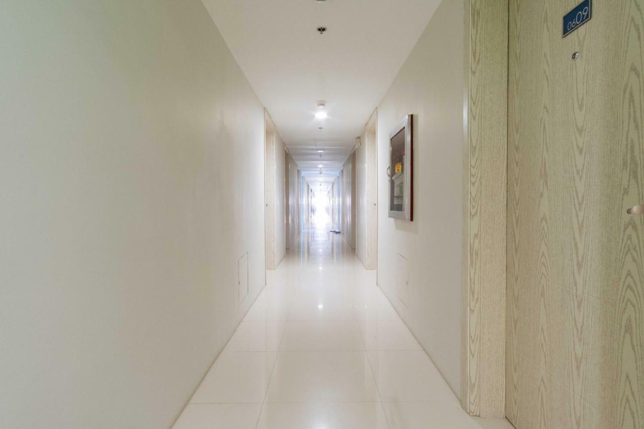 Reddoorz Premium @ Vista Heights Legarda Hotell Manila Eksteriør bilde